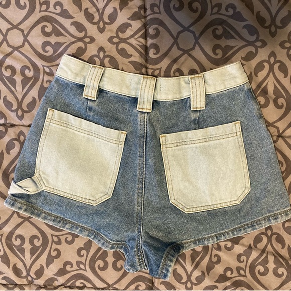 Two-Tone Denim Utility Shorts - Picture 2 of 6